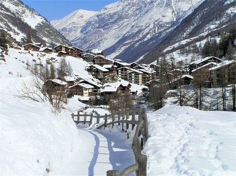 P2250072 Vandaag 15 jaar Zoom lid . foto Zwitserland Zermatt 25 feb 2005