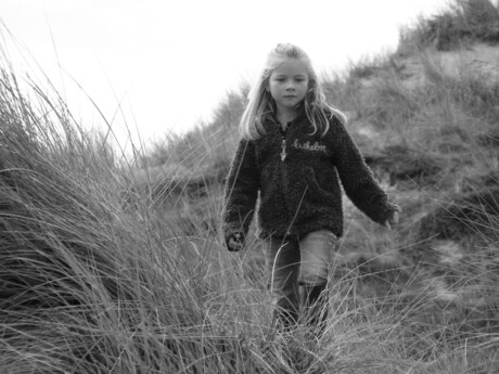 wandelen in de duinen met de kinderen