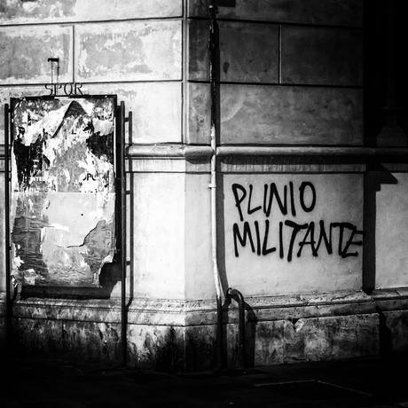 Plinio militante in zwartwit 