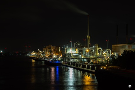 Industry by night 