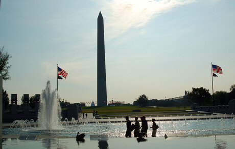 Washington Monument vanuit World War 2 Memorial