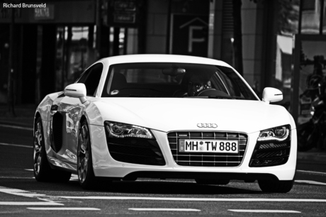 Audi R8 V10