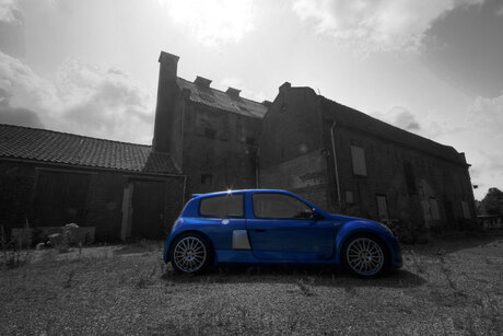 Clio V6 HDR - foto2