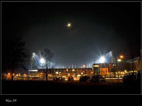 Even the moon loves football ...