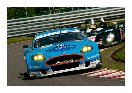 Aston Martin GT1