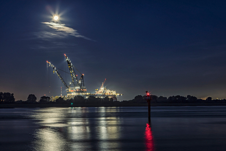 Thialf and the Moon