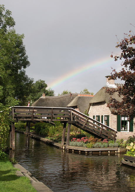 Regenboog in Giethoorn