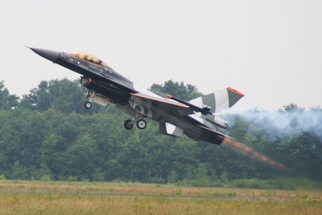 F 16 op volkel vliegshow