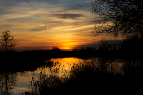 Prachtige lentezonsondergang