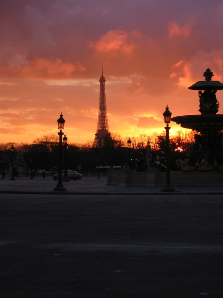Parijs bij ondergaande zon