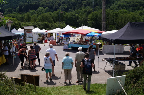 op de markt in Herpelmont