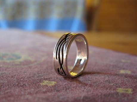 Oude ring zonder herinneringen