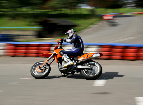 Supermoto