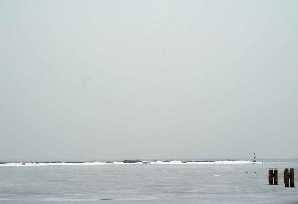 "We have only this moment, sparkling like a star in our hand... and melting like a snowflake. Let us use it before it is too late." – Marie Beyon Ray - - - foto door onesweetlove op 27-01-2010 - deze foto bevat: winter, ijs, ijsselmeer, bevroren, hoorn