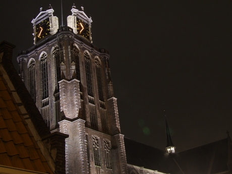 Grote kerk van Dordrecht in de nacht