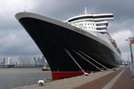 Queen Mary 2