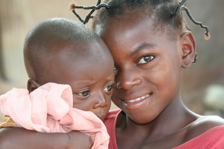 Mali, zorgen voor je zusje