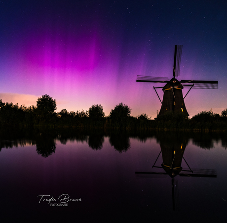 Kinderdijk met Noorderlicht