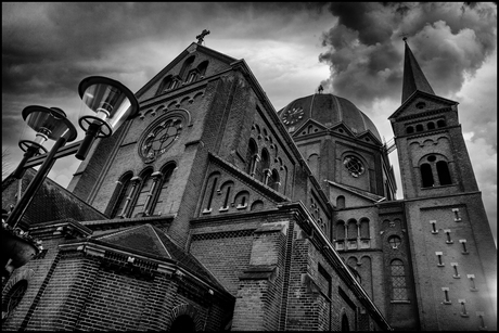 Heilige Naam Jezuskerk III