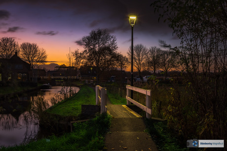 De avond van en het blauwe uurtje op de Belt  voor de donkere wolken arriveerde 