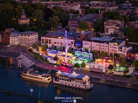 Kermis in de stad.