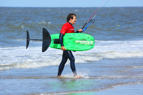 Foil kitesurfer