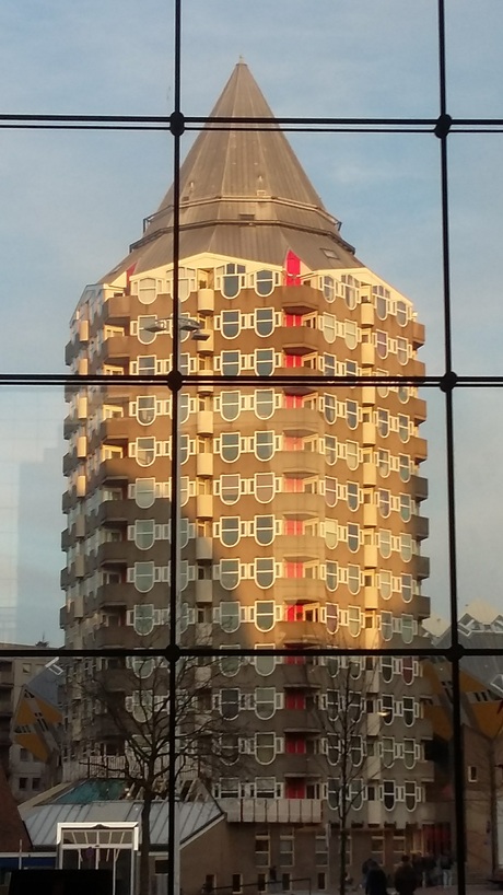 Het Potlood vanuit de Markthal