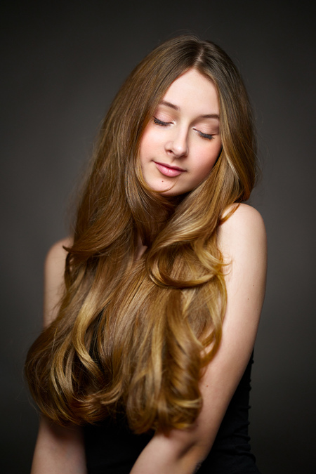 Fenne - Een studioportret van Fenne

https://www.instagram.com/davewillemsphotography/ - foto door davew op 17-01-2024 - locatie: Heemskerk, Nederland - deze foto bevat: meisje, haar, portret, gezicht, lip, wenkbrauw, flitsfotografie, wimper, haar in laagjes, vrolijk, stap snijden, schoonheid, lang haar
