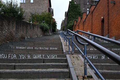 Montagne de Bueren ,ssssssssssssssssttt