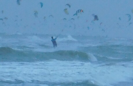 KITESURFEN.......HOEK TOT HELDER