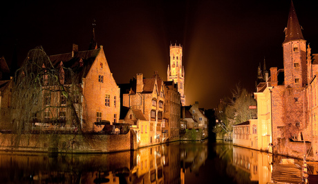 Bruges by night