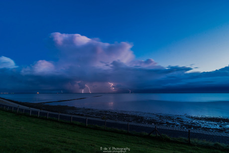 Multiple lightning