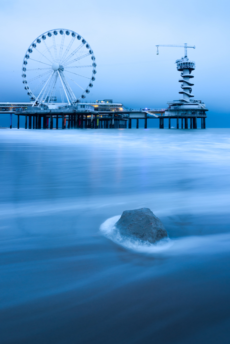 The pier at blue hour