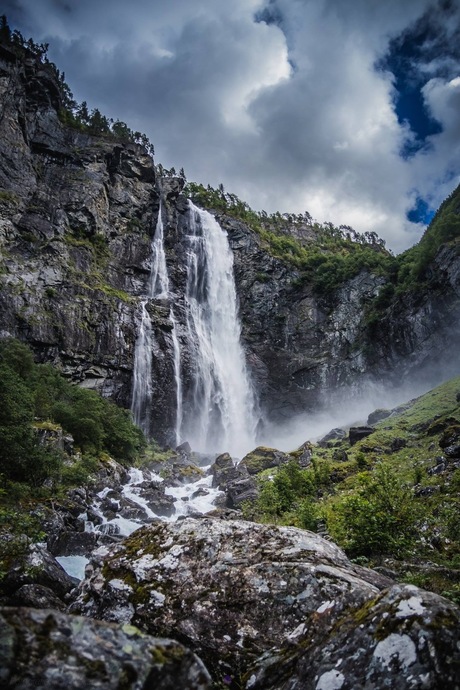 Feigumfossen waterval Noorwegen