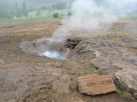 LITLE GEYSIR