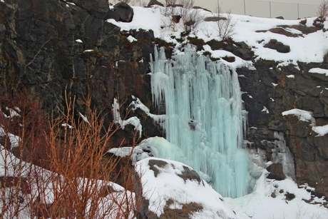 bevroren waterval
