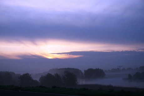 lichte polder mist