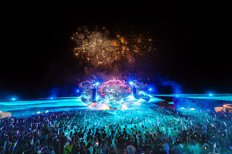 Menigte bij de eindshow 