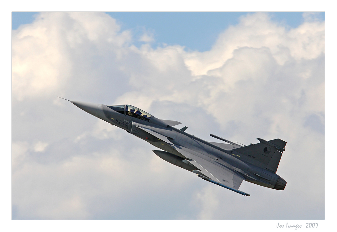 Saab Jas-39 Gripen Saab Jas-39 Gripen