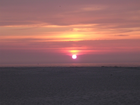 Zonsondergang noordzee schiermonnikoog