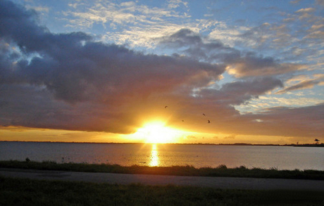 IJsselmeer bij ondergaande zon