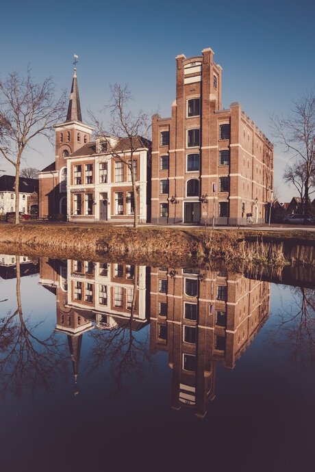 Pakhuis in reflectie