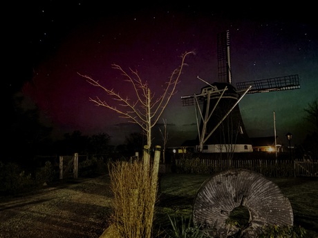 Noorderlicht. molen Noord-Sleen.