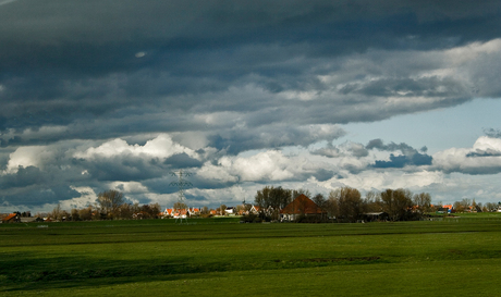 Donkere wolken