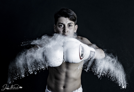 Black White Boxing poedershoot 