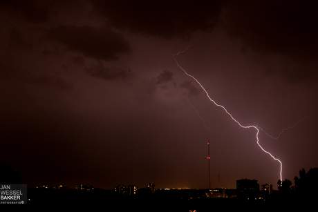 Onweer boven Den Haag