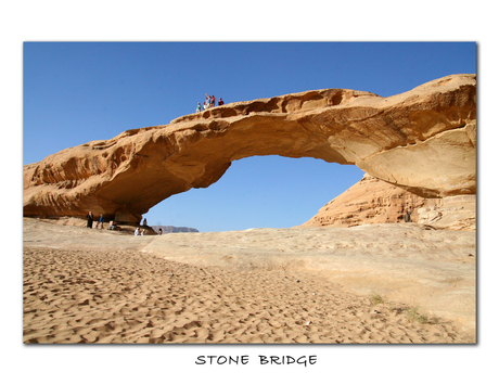 Stenen brug in Wadi Rum