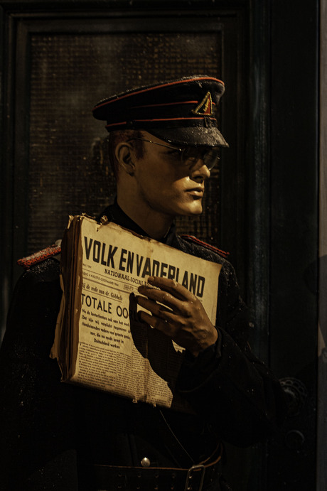 krant artikel bij museum