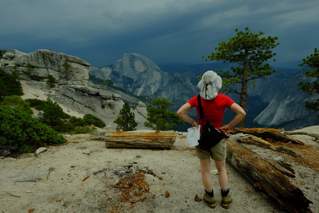 Onweer boven Half Dome.