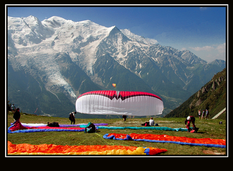 Parapenters in de Franse Alpen